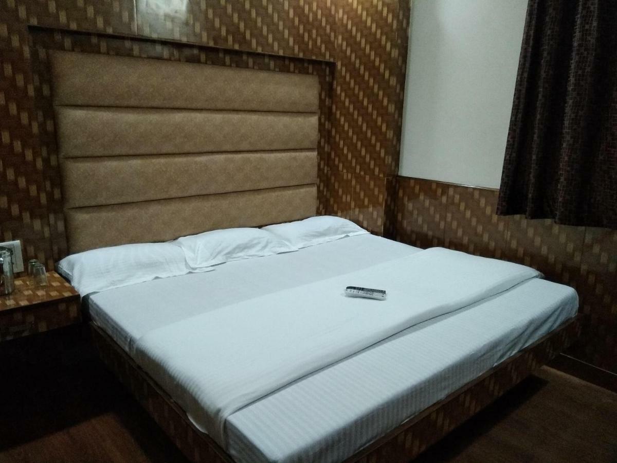 Silver Palace Hotel Нью-Дели Экстерьер фото